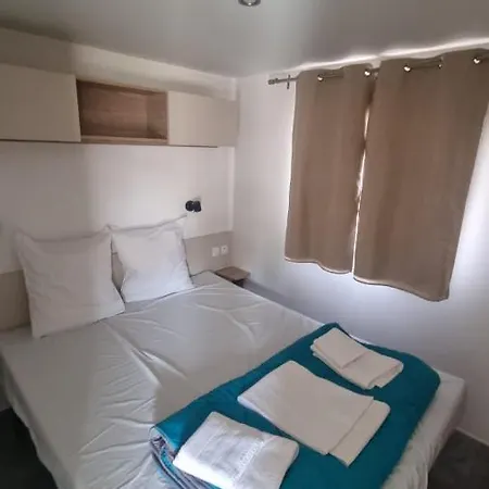 401 Emplacement Prestige Au Mar Estang 4 Etoiles מלון